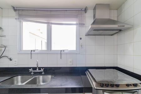 Apartamento para alugar com 130m², 2 quartos e 2 vagas Apartamento para alugar com 130m², 2 quartos e 2 vagasCozinha