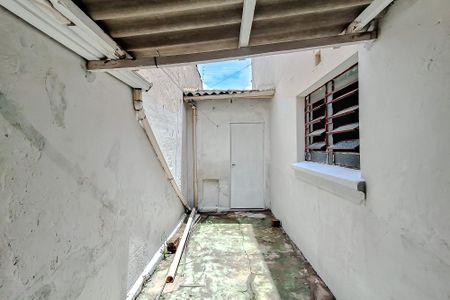 Casa para alugar com 70m², 2 quartos e sem vagaÁrea externa