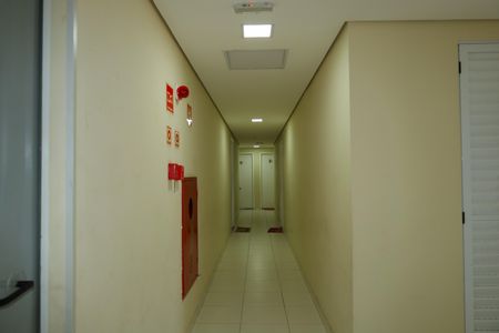 Apartamento para alugar com 45m², 2 quartos e 1 vagaÁrea comum - Saguão do andar