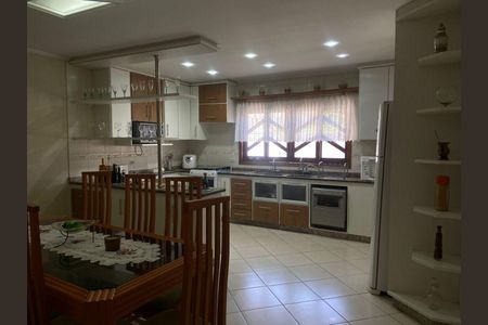 Casa à venda com 3 quartos, 315m² em Campestre, Santo André