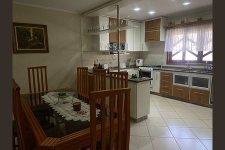 Casa à venda com 3 quartos, 315m² em Campestre, Santo André