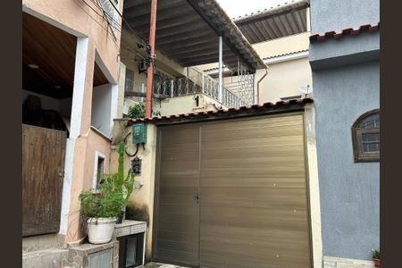 Casa para alugar com 220m², 3 quartos e 2 vagasFachada