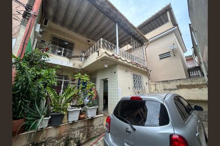 Casa para alugar com 220m², 3 quartos e 2 vagasFachada