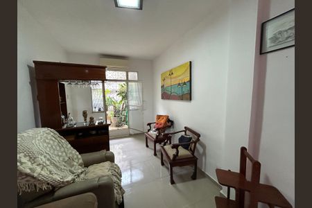 Sala de casa para alugar com 3 quartos, 220m² em Praça Seca, Rio de Janeiro