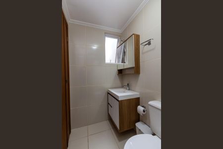Banheiro de apartamento para alugar com 1 quarto, 35m² em Vila Nova, Porto Alegre
