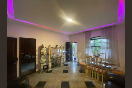 Casa à venda com 360m², 3 quartos e 4 vagas