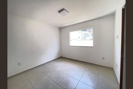 Casa à venda com 2 quartos, 75m² em Engenho do Mato, Niterói