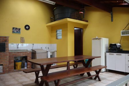 Casa à venda com 400m², 3 quartos e 4 vagasArea de Serviço e Varanda Gourmet 