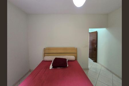 Suíte  de casa à venda com 3 quartos, 400m² em Jardim Jovaia, Guarulhos