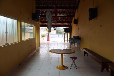 Casa à venda com 400m², 3 quartos e 4 vagasArea de Serviço e Varanda Gourmet 