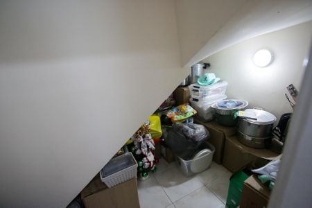 Casa de condomínio à venda com 600m², 4 quartos e 5 vagasDespensa