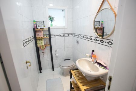 Casa de condomínio à venda com 600m², 4 quartos e 5 vagasLavabo