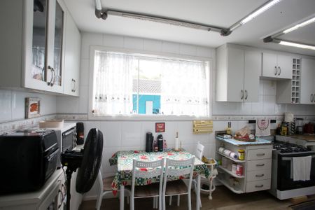 Casa de condomínio à venda com 600m², 4 quartos e 5 vagasCozinha