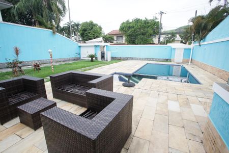 Casa de condomínio à venda com 600m², 4 quartos e 5 vagasPiscina