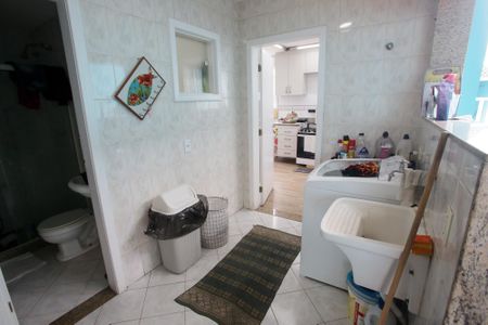 Casa de condomínio à venda com 600m², 4 quartos e 5 vagasÁrea de Serviço