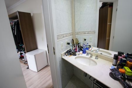 Casa de condomínio à venda com 600m², 4 quartos e 5 vagasBanheiro da Suíte 3