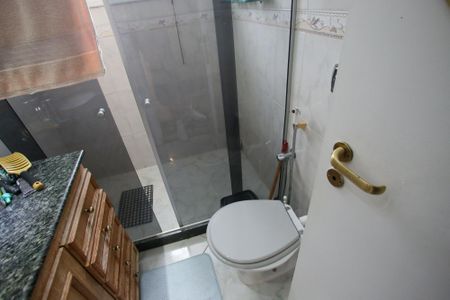 Casa de condomínio à venda com 600m², 4 quartos e 5 vagasBanheiro da Suíte 2