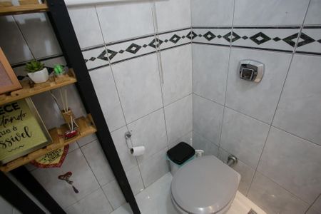 Casa de condomínio à venda com 600m², 4 quartos e 5 vagasLavabo