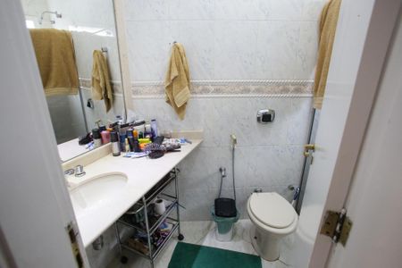 Casa de condomínio à venda com 600m², 4 quartos e 5 vagasBanheiro da Suíte 3