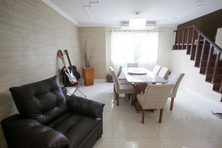 Casa de condomínio à venda com 600m², 4 quartos e 5 vagasSala de Jantar