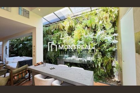 Casa à venda com 250m², 2 quartos e 2 vagas