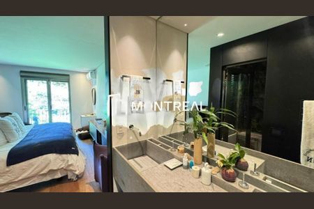 Casa à venda com 2 quartos, 250m² em Vila Nova Conceição, São Paulo