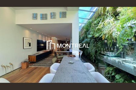 Casa à venda com 250m², 2 quartos e 2 vagas