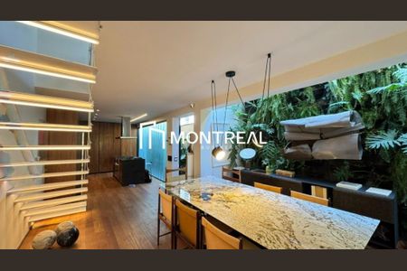 Casa à venda com 2 quartos, 250m² em Vila Nova Conceição, São Paulo