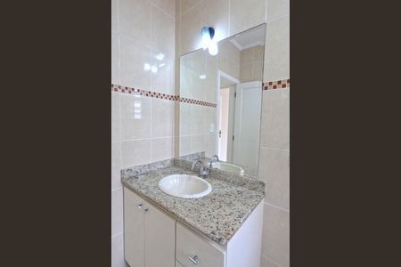 Casa para alugar com 80m², 2 quartos e sem vagaBanheiro - 1º Piso