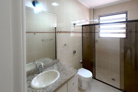 Casa para alugar com 80m², 2 quartos e sem vagaBanheiro - 1º Piso