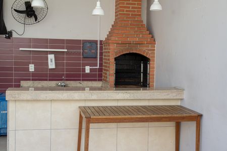 Apartamento para alugar com 44m², 2 quartos e sem vagaÁrea comum - Churrasqueira