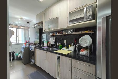 Apartamento para alugar com 70m², 2 quartos e 1 vaga Apartamento para alugar com 70m², 2 quartos e 1 vagaCozinha e Área de Serviço