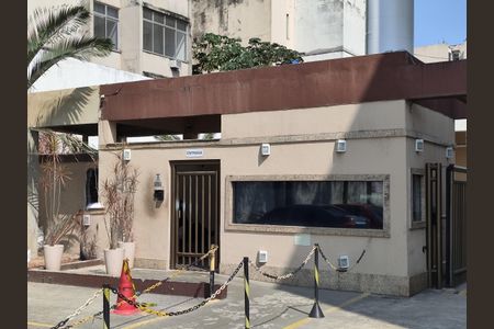 Apartamento para alugar com 70m², 2 quartos e 1 vaga Apartamento para alugar com 70m², 2 quartos e 1 vagaFachada e portaria