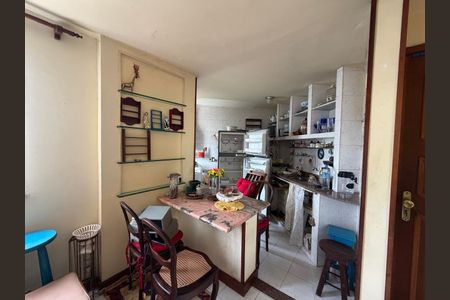 Apartamento à venda com 60m², 2 quartos e 1 vaga Apartamento à venda com 60m², 2 quartos e 1 vagaCozinha