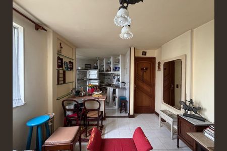 Apartamento à venda com 60m², 2 quartos e 1 vaga Apartamento à venda com 60m², 2 quartos e 1 vagaSala