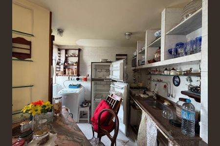 Apartamento à venda com 60m², 2 quartos e 1 vaga Apartamento à venda com 60m², 2 quartos e 1 vagaCozinha