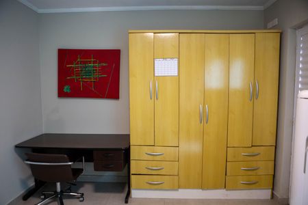 Armário e mesa escritório de kitnet/studio para alugar com 1 quarto, 17m² em Butantã, São Paulo