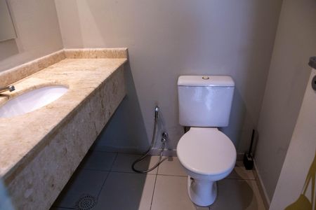 Banheiro de kitnet/studio para alugar com 1 quarto, 17m² em Butantã, São Paulo