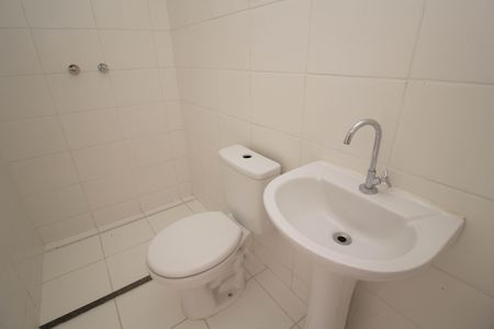 Apartamento para alugar com 44m², 2 quartos e sem vaga Apartamento para alugar com 44m², 2 quartos e sem vagaBanheiro