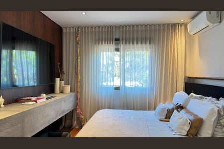 Casa à venda com 2 quartos, 250m² em Vila Nova Conceição, São Paulo