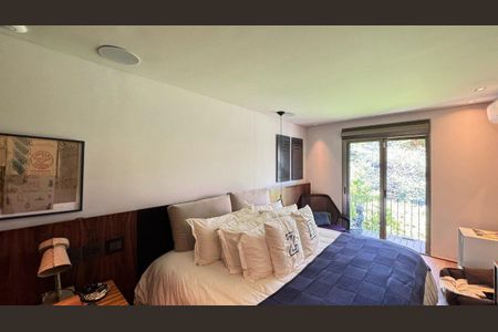 Casa à venda com 2 quartos, 250m² em Vila Nova Conceição, São Paulo