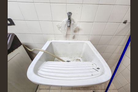 Área de Serviço de apartamento para alugar com 2 quartos, 86m² em Guilhermina, Praia Grande