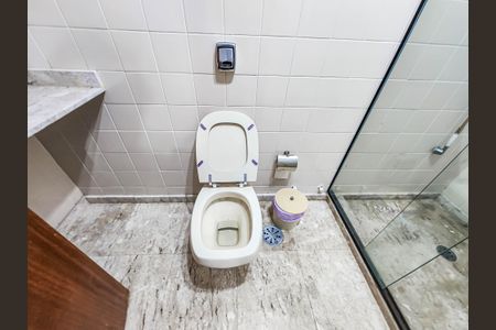 Apartamento para alugar com 86m², 2 quartos e 1 vaga Apartamento para alugar com 86m², 2 quartos e 1 vagaBanheiro da Suíte 1
