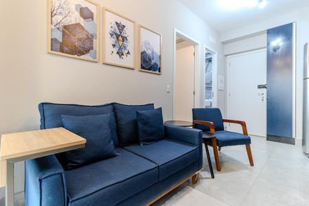 Sala de kitnet/studio para alugar com 1 quarto, 33m² em Consolação, São Paulo