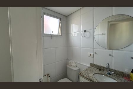 Banheiro de apartamento à venda com 2 quartos, 60m² em Jardim Barbosa, Guarulhos