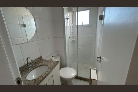 Banheiro de apartamento à venda com 2 quartos, 60m² em Jardim Barbosa, Guarulhos