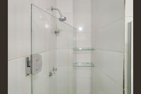 Apartamento para alugar com 70m², 2 quartos e sem vaga Apartamento para alugar com 70m², 2 quartos e sem vagaBanheiro Corredor