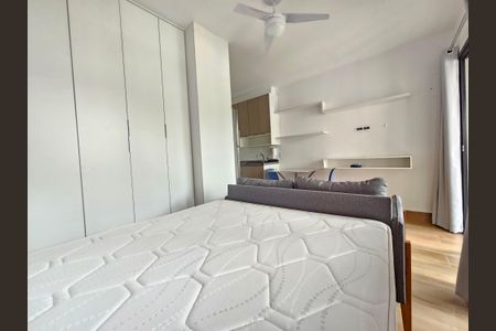 Studio à venda com 25m², 1 quarto e sem vaga Studio à venda com 25m², 1 quarto e sem vagaSala/Quarto