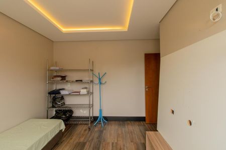 Casa de condomínio para alugar com 301m², 3 quartos e 4 vagasQuarto 2