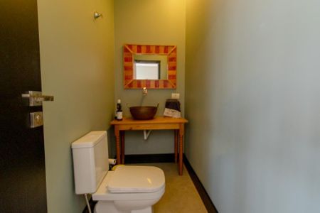 Casa de condomínio para alugar com 301m², 3 quartos e 4 vagasLavabo